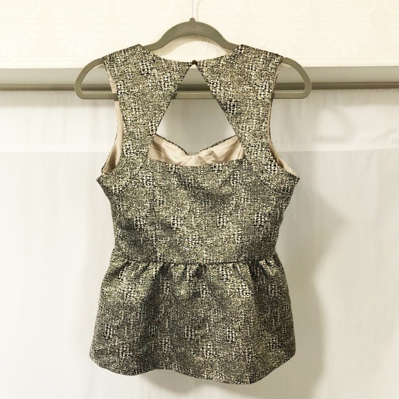 love21 sleeveless top with keyhole back - Picture 3 of 8